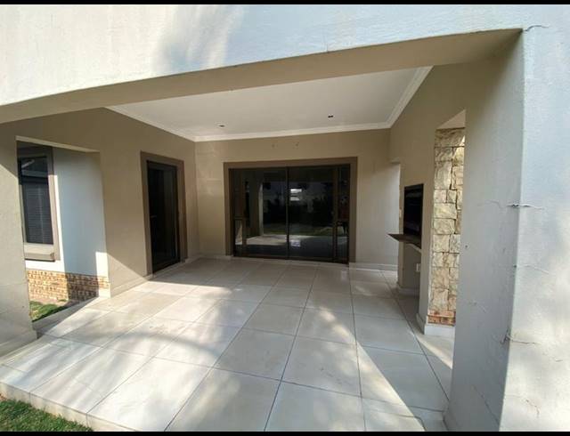 4 BEDROOM PROPERTY TO RENT IN VAN RIEBEECK PARK